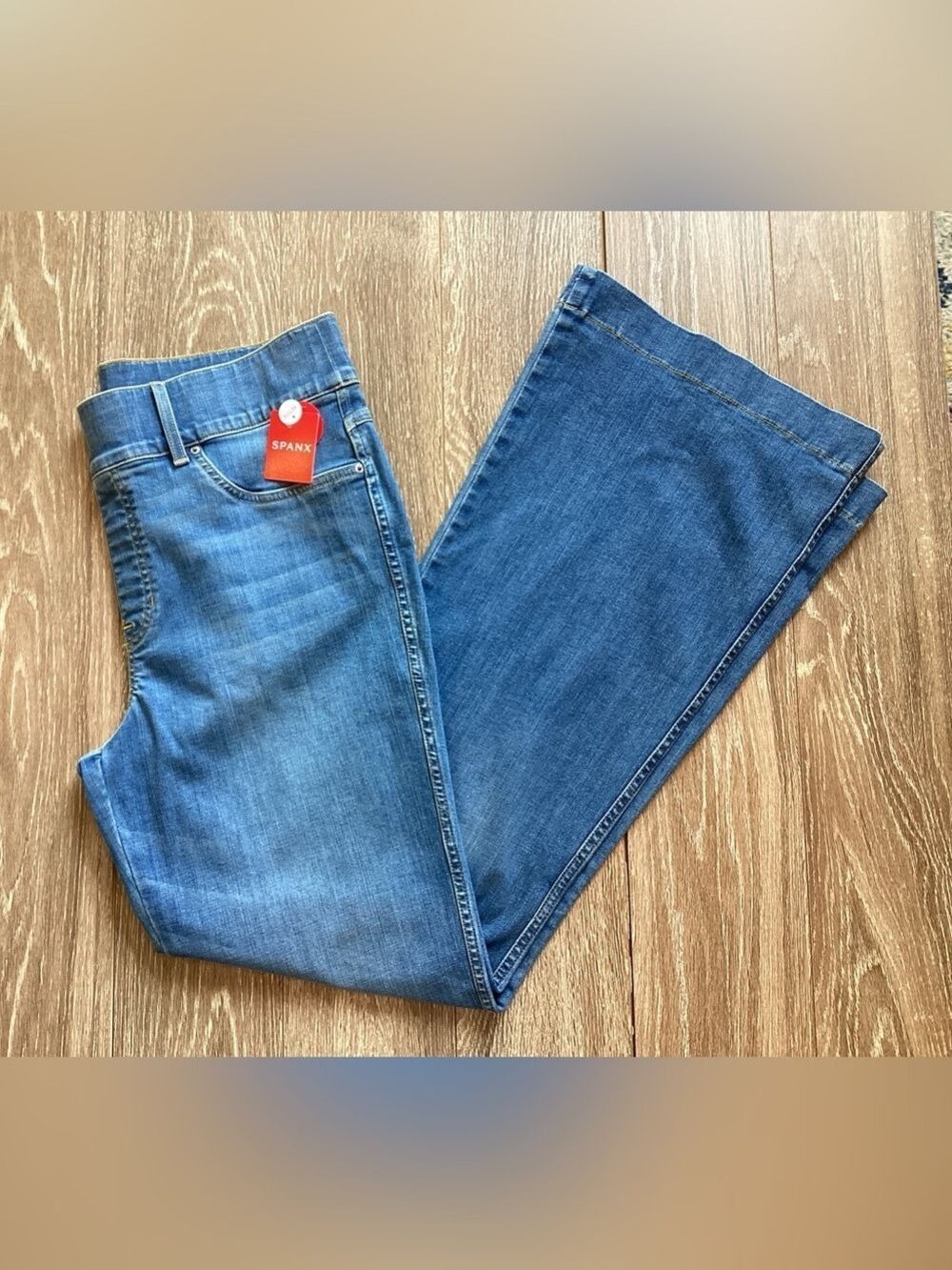 Spanx NWT Shaping Flare Jeans Size 16 Petite - Picture 2 of 5